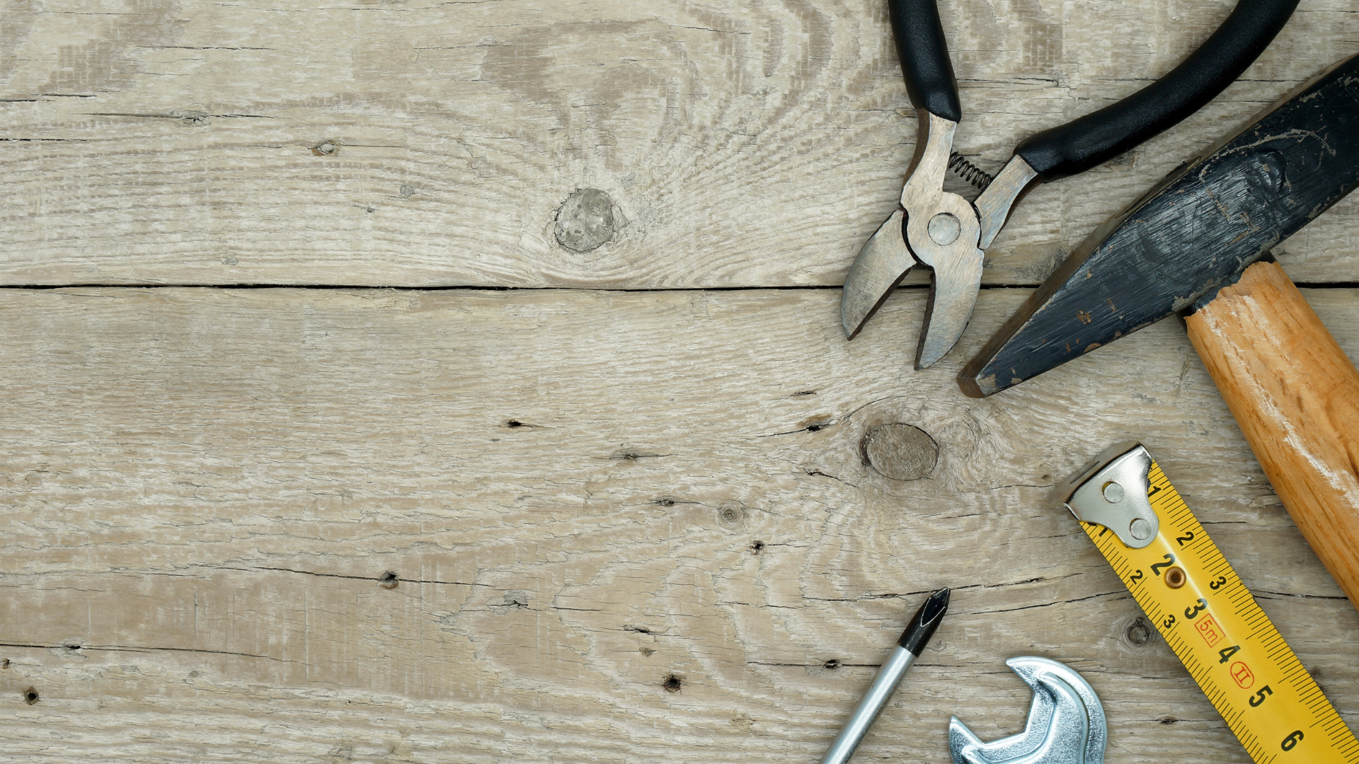 Additional Tips for Choosing a Handyman Company in Minneapolis