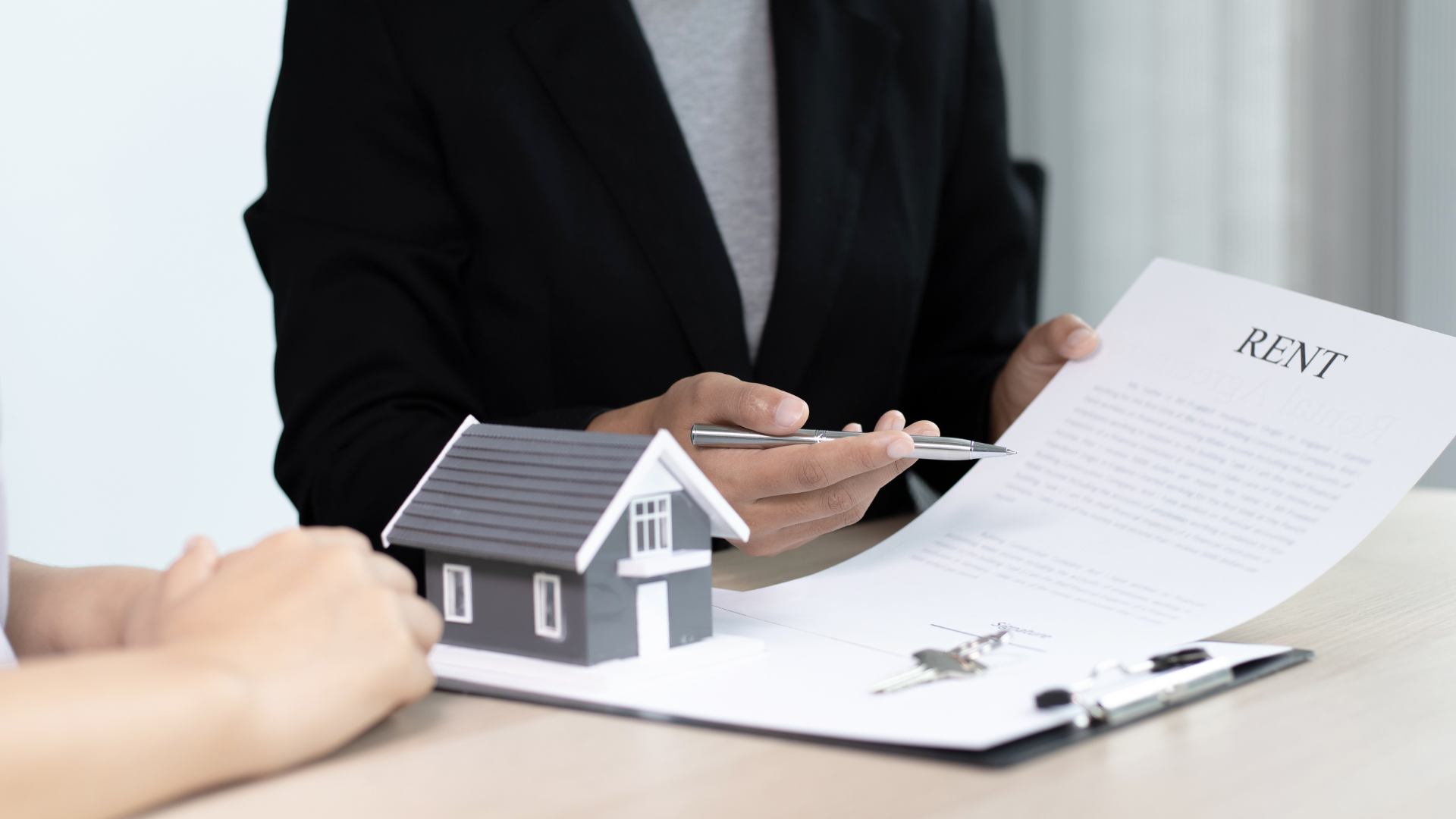 Roof Replacement Responsibilities in the Lease Agreement